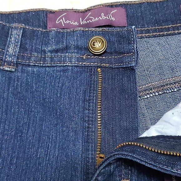 Gloria Vanderbilt blue jeans - Picture 5 of 8
